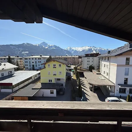 In Guest - Serene Guest In Zell Am With Mountain Views צל-אם-זי