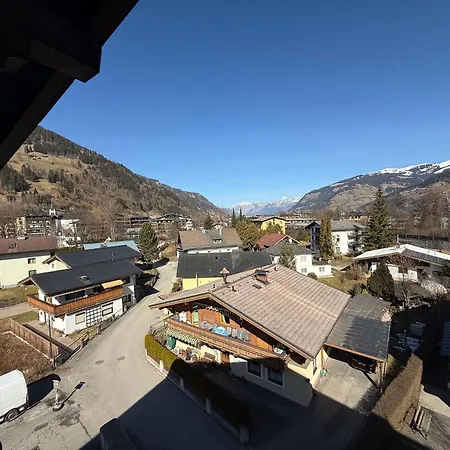 Casa de hóspedes In Guest - Serene Guest In Zell Am With Mountain Views